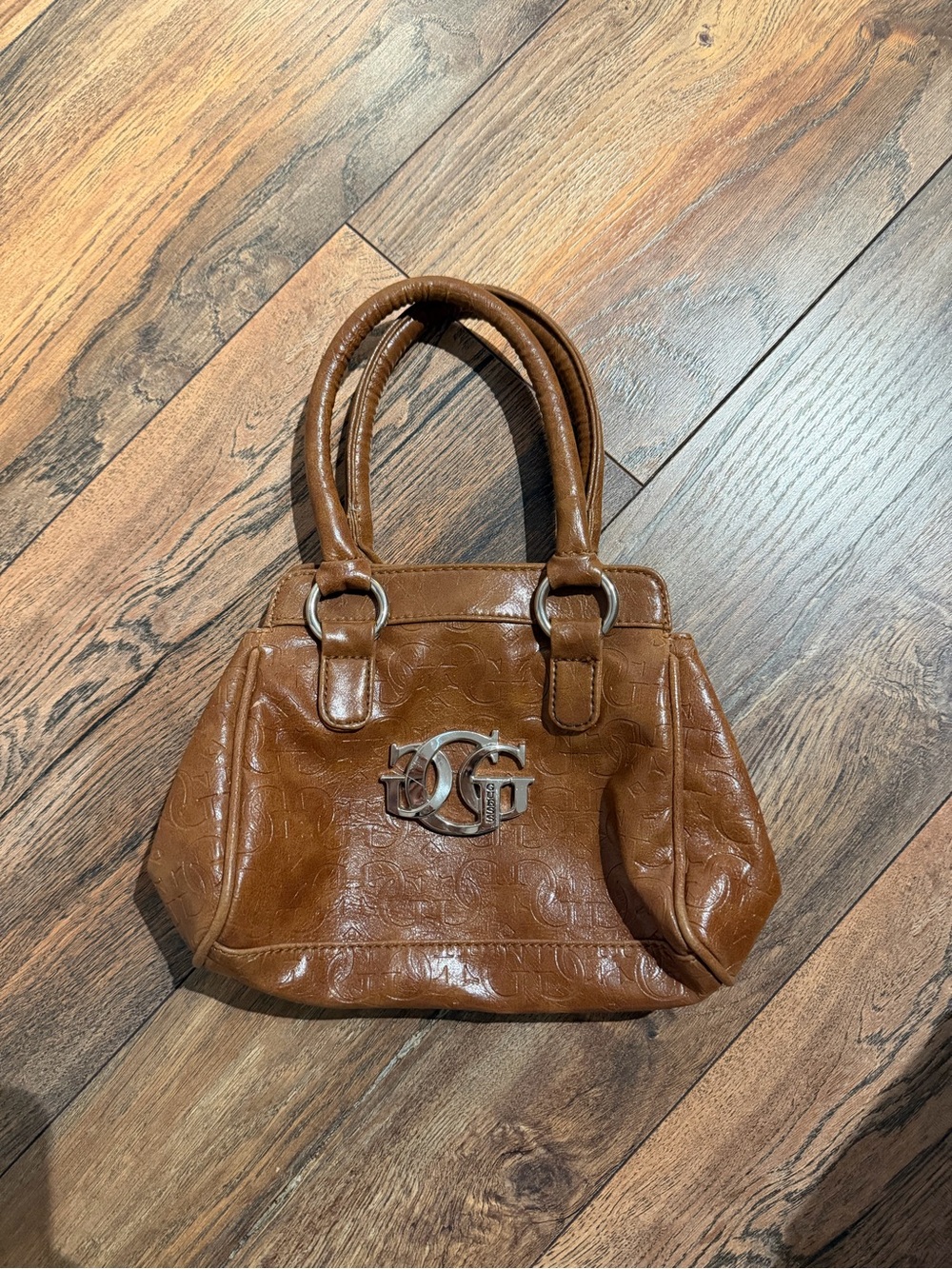 Y2k/ vintage GUESS Cognac Brown Embossed Satchel with Silver Logo